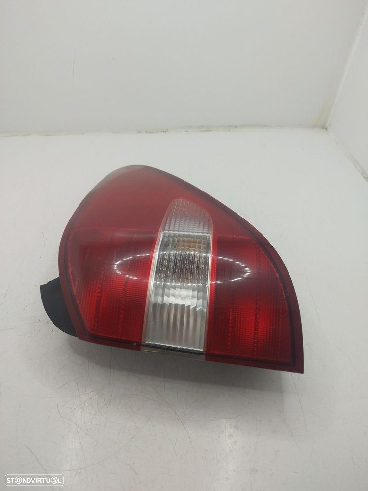Farolim Stop Dto Ssangyong Rodius - 2