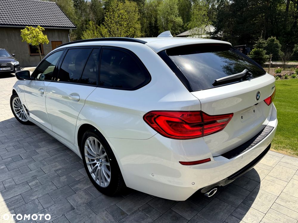 BMW Seria 5 520d Sport Line - 14
