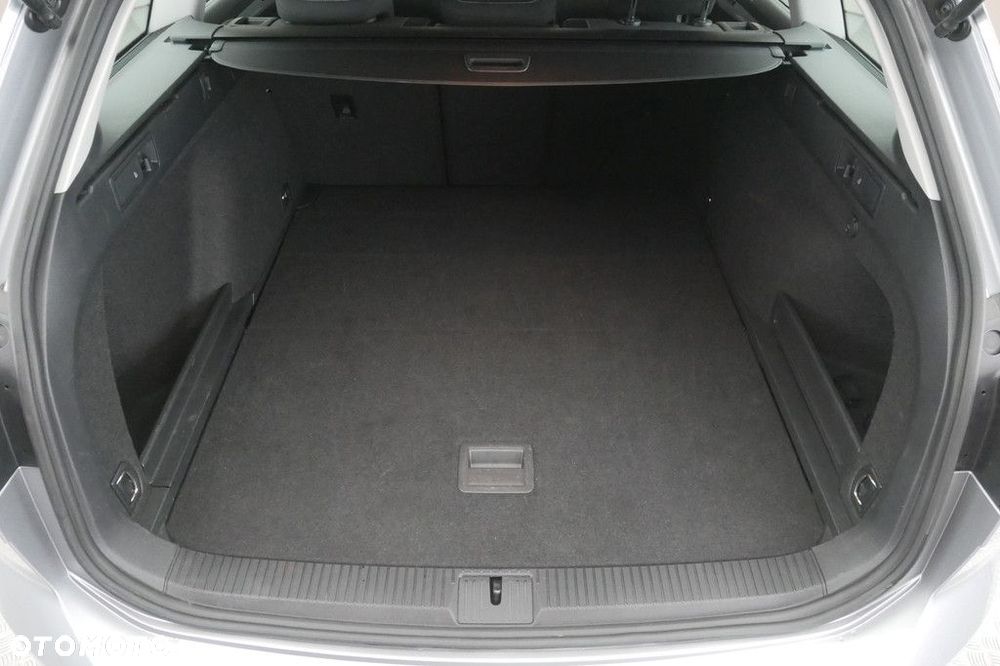 Volkswagen Passat Variant 2.0 TDI Business DSG - 16