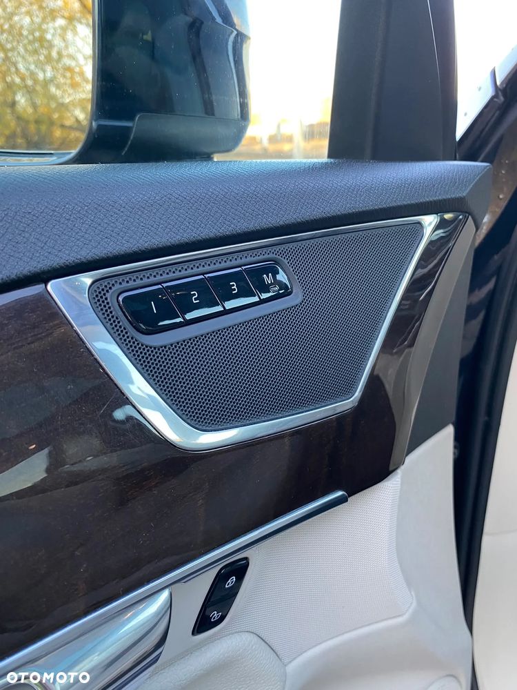 Volvo XC 90 T6 AWD Geartronic Momentum - 26