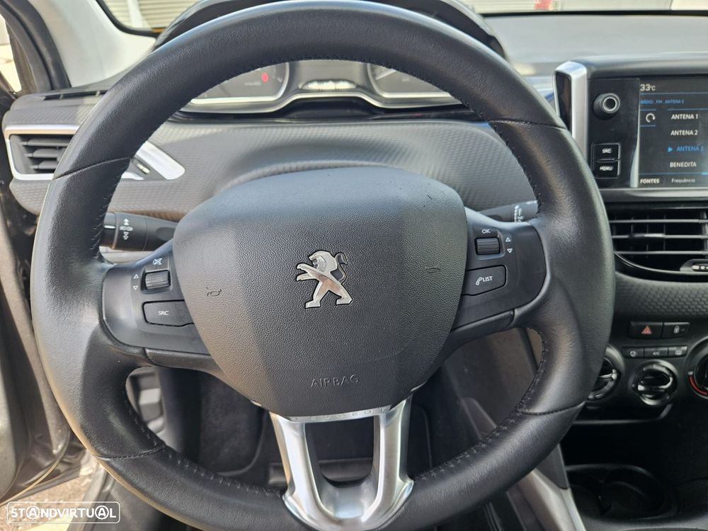 Peugeot 2008 1.2 PureTech Active - 18