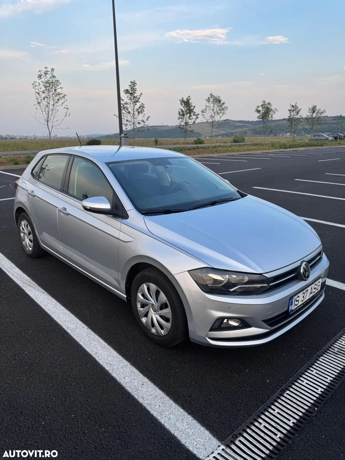 Volkswagen Polo 1.0 TSI Comfortline - 1