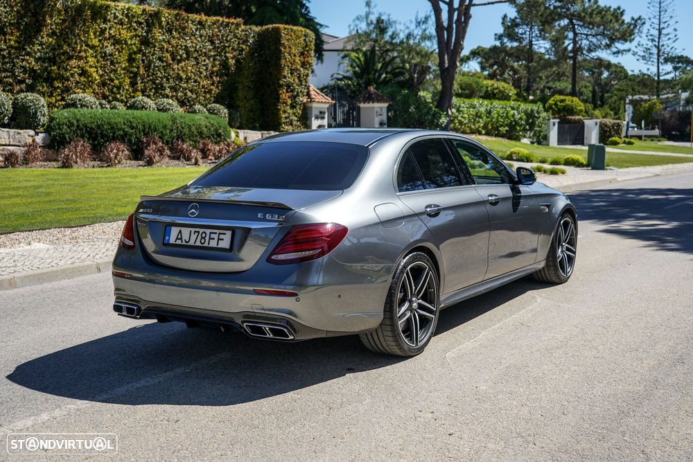 Mercedes-Benz E 63 AMG S 4-Matic+ - 14
