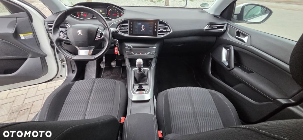 Peugeot 308 BlueHDi FAP 150 Stop & Start Allure - 34