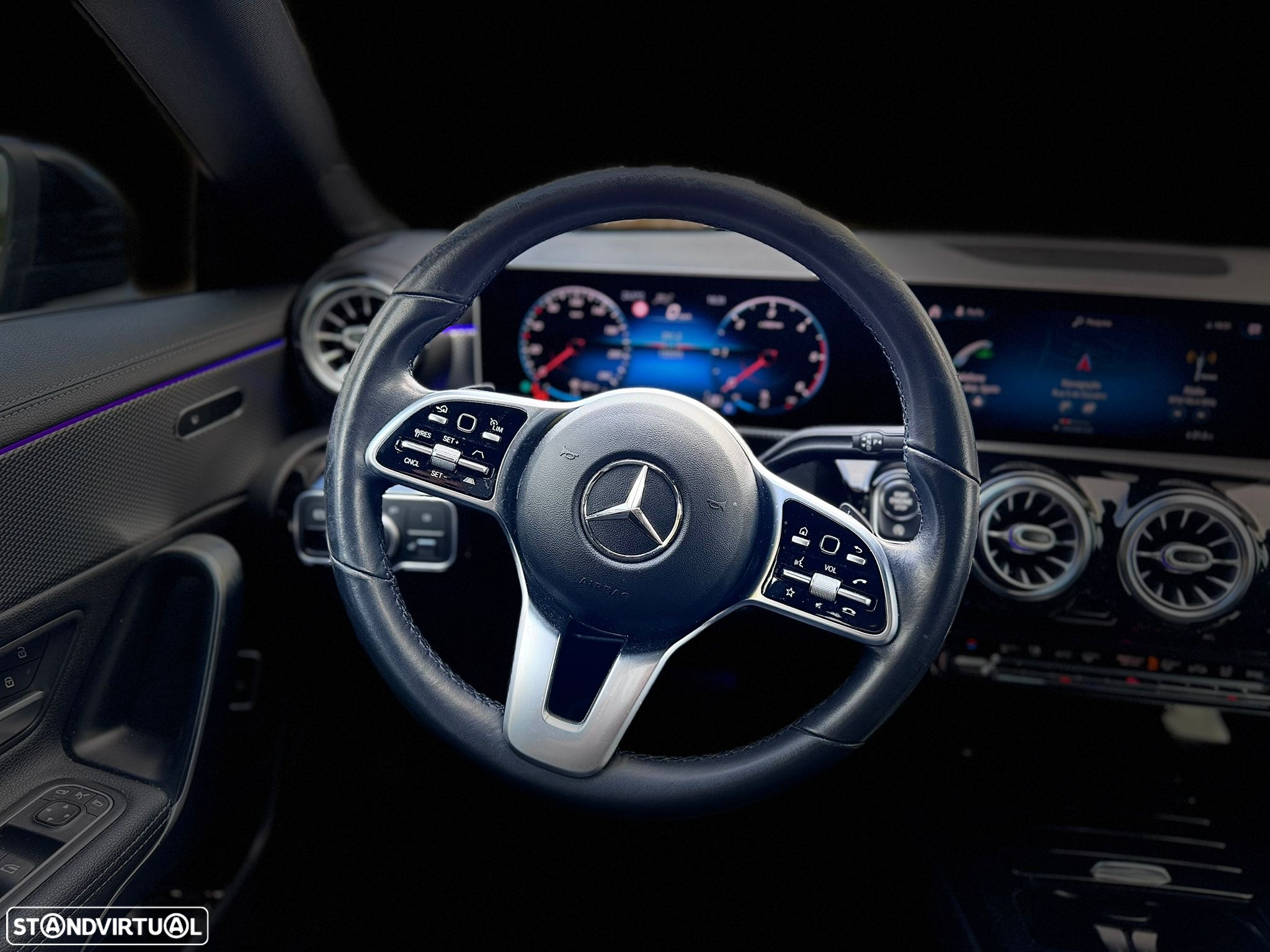 Mercedes-Benz CLA 180 - 10
