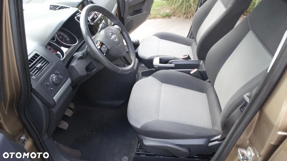 Opel Zafira 1.8 Family Plus - 10