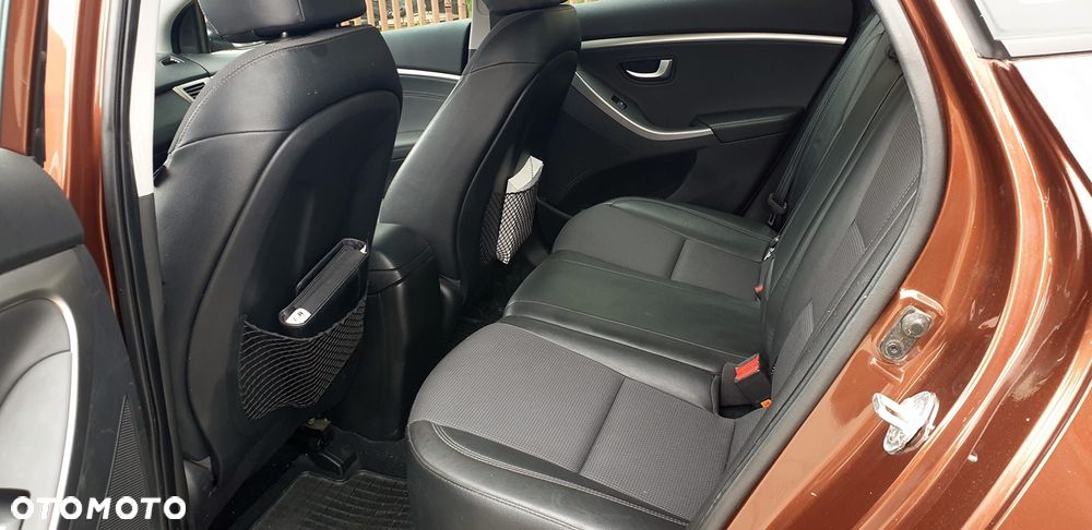 Hyundai i30 1.4 CRDi Premium - 10
