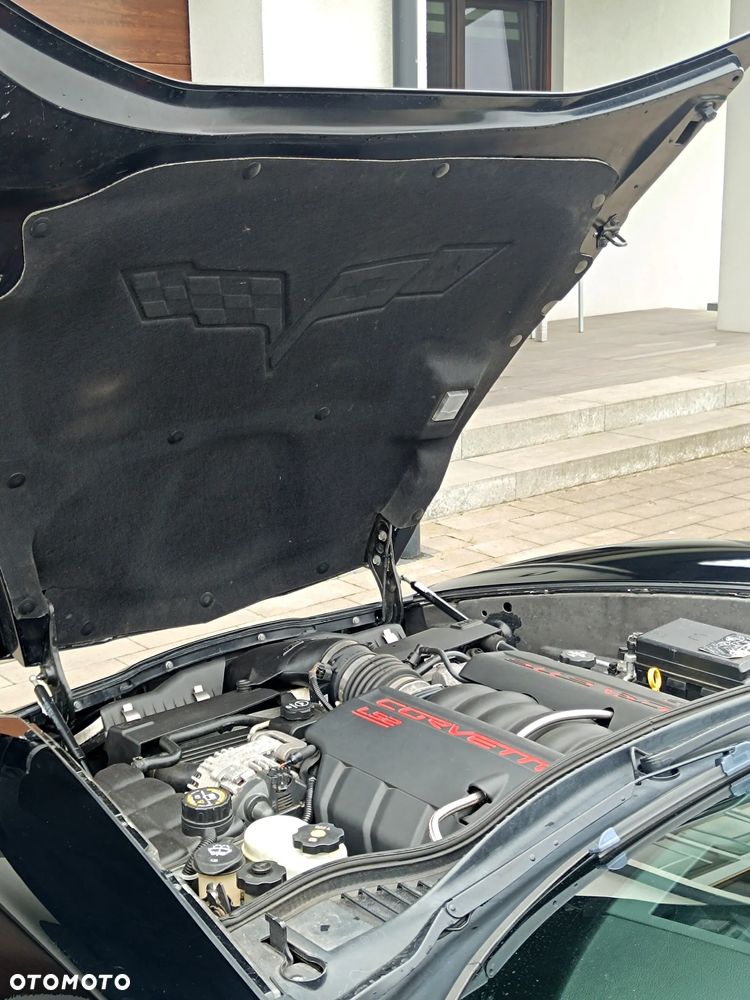 Chevrolet Corvette - 18