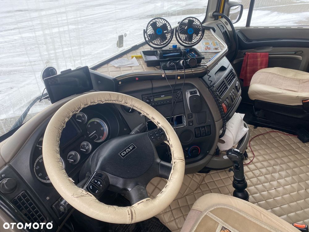 DAF XF 105 / Manual / 2010 - 12