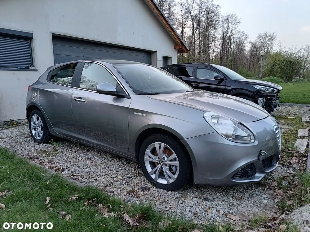 Alfa Romeo Giulietta 1.6 JTDM Distinctive - 8