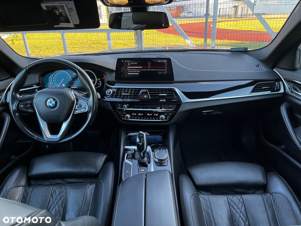 BMW Seria 5 530d xDrive Sport Line sport - 16
