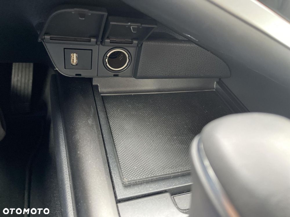 Toyota Camry - 20