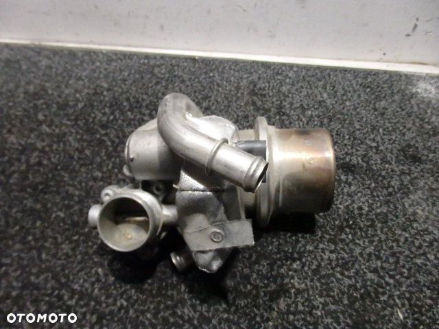 VW PASSAT B8 CHŁODNICA RECYRKULACJI SPALIN ZAWÓR EGR Z PRZEPUSTNICĄ 04l131512d RAF-AUTO CZĘŚCI - 2