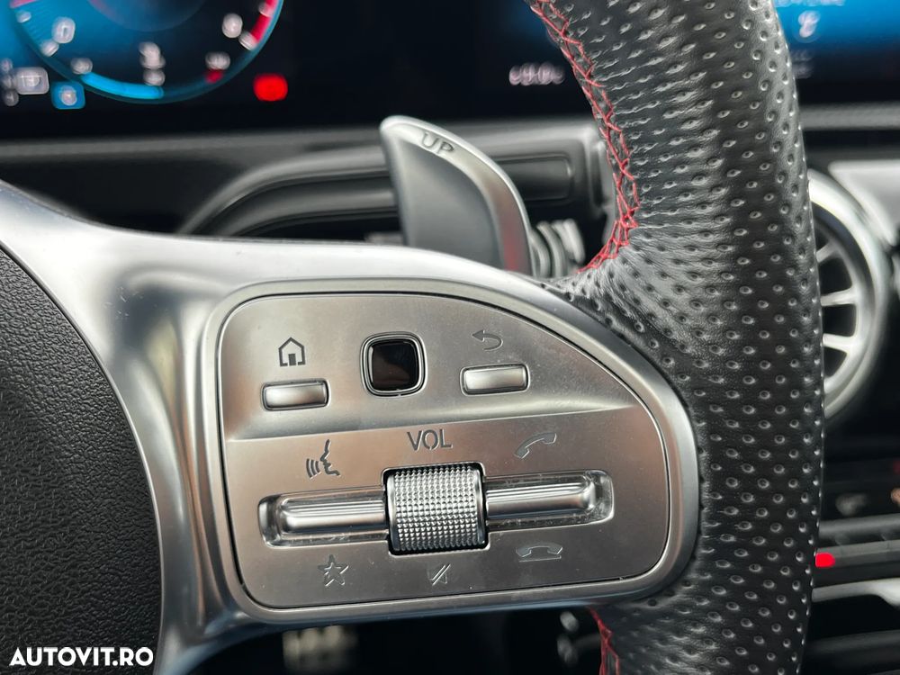 Mercedes-Benz CLA 35 AMG - 17