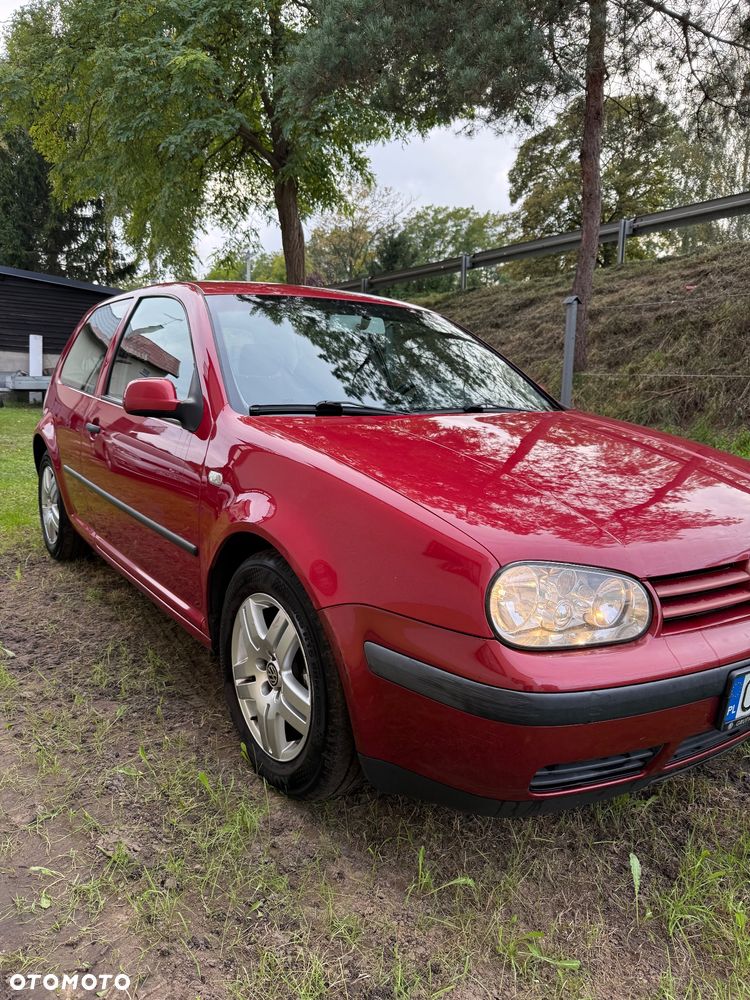 Volkswagen Golf - 2