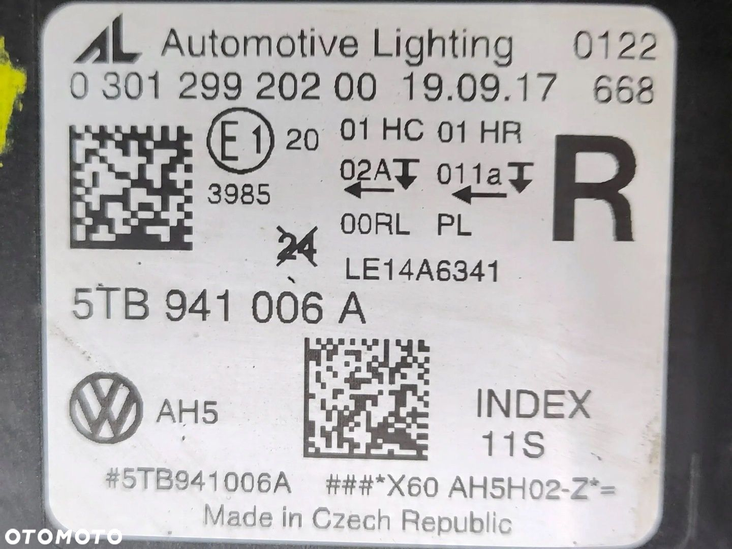 Volkswagen Touran III 2017 Przód strona prawa Lampy przednie - 10