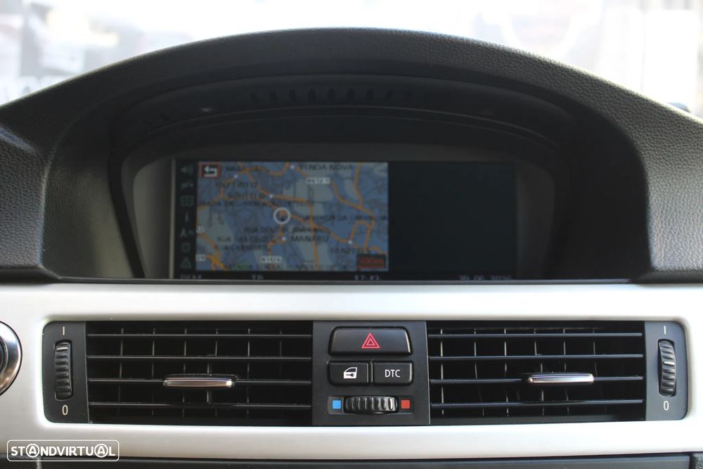 BMW 330 i Auto - 39