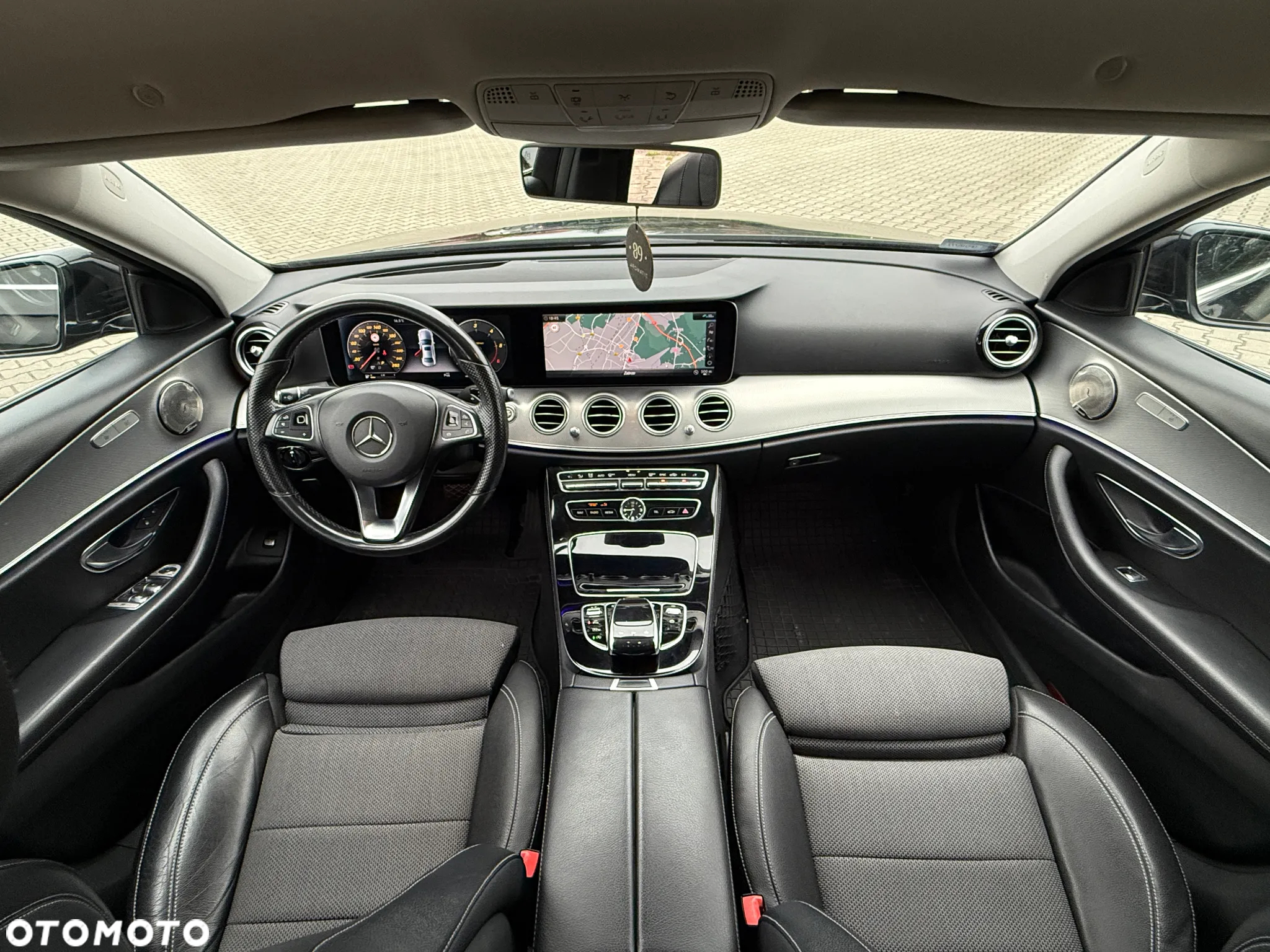 Mercedes-Benz Klasa E 220 d Business Edition 9G-TRONIC - 21