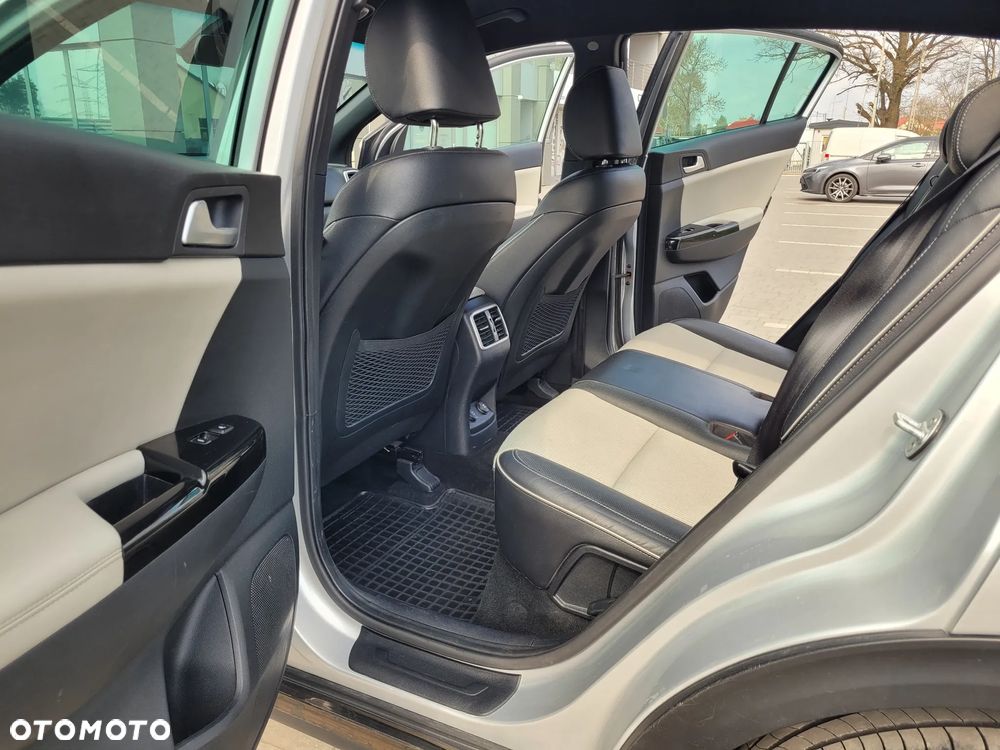 Kia Sportage 1.6 T-GDI AWD GT Line - 14