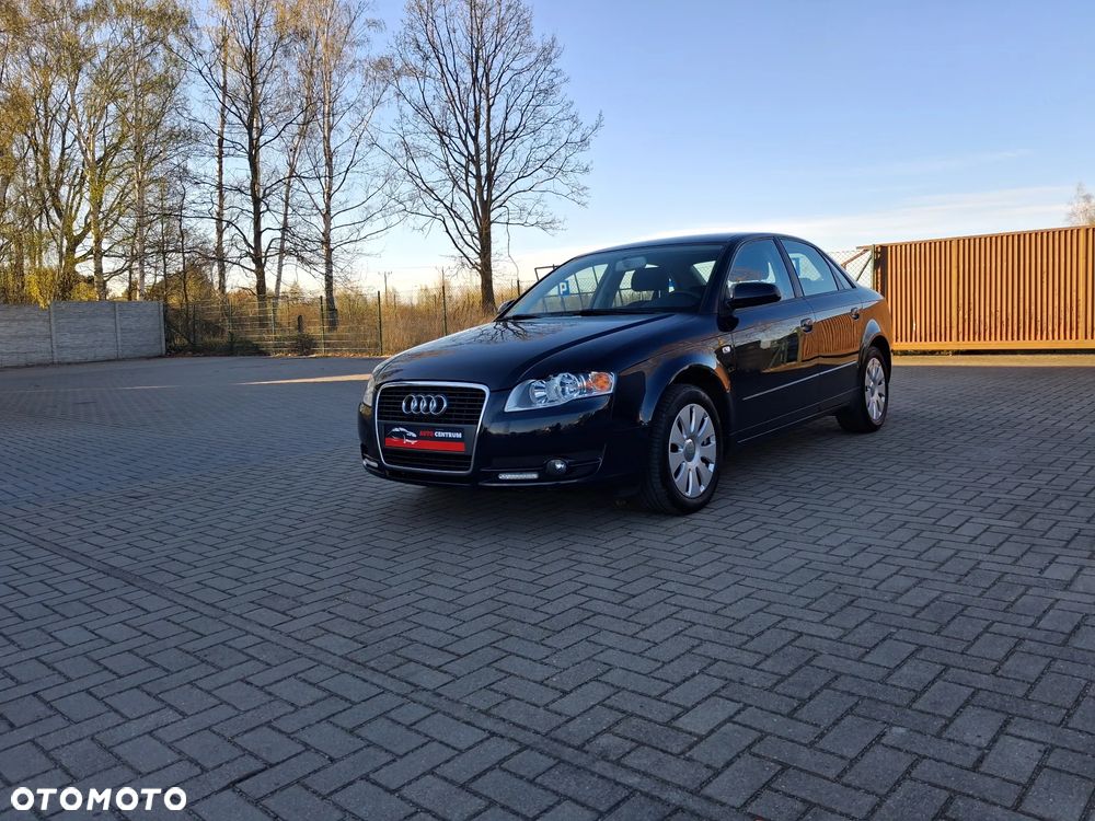 Audi A4 Limousine - 3