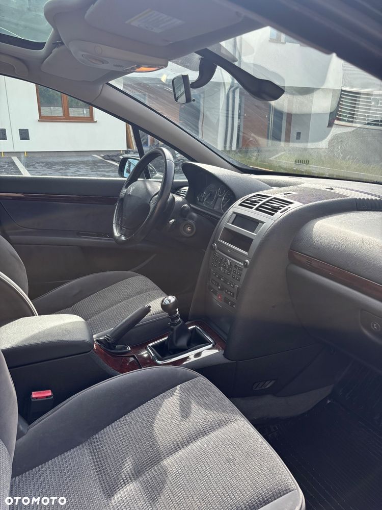 Peugeot 407 - 10