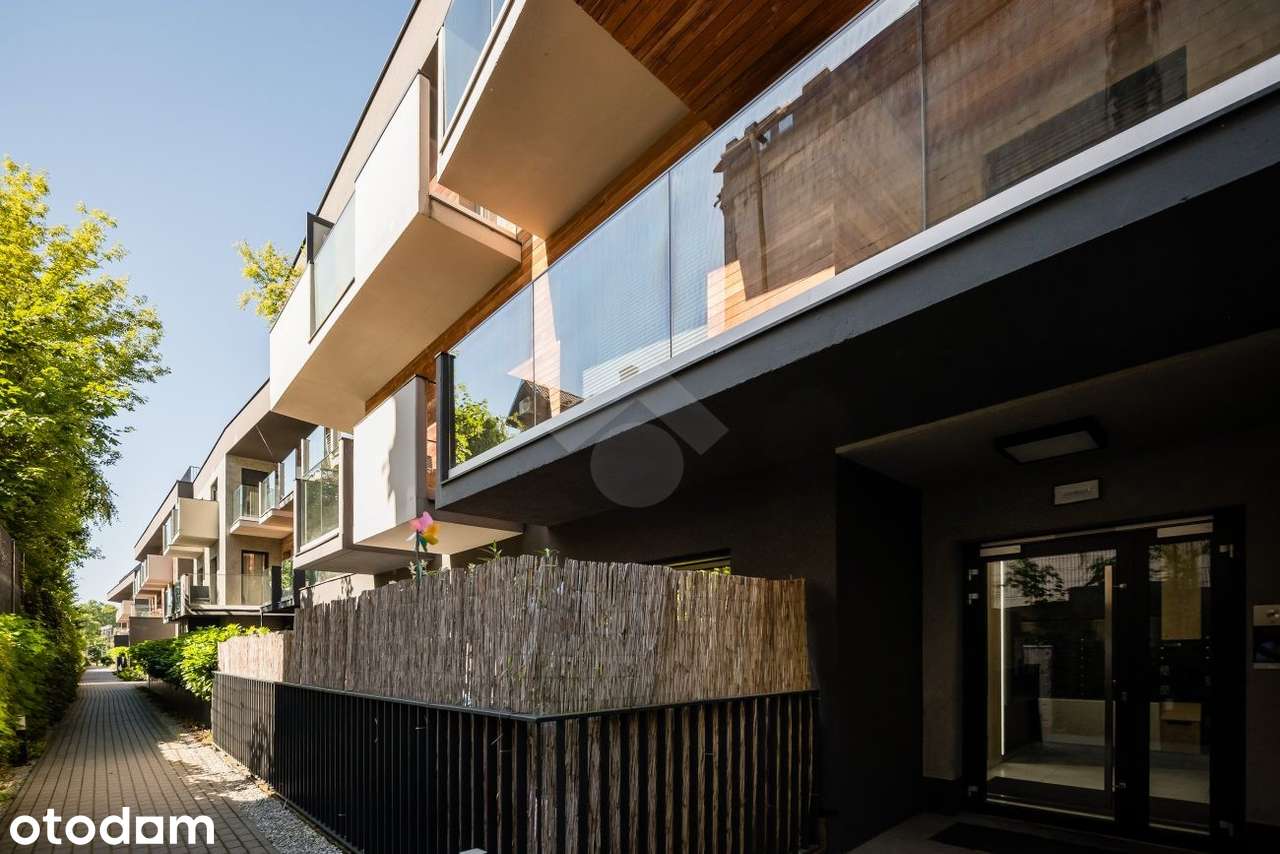 55,5 m2 w nowoczesnym apartamentowcu z ogródkiem i miejscem postojowym