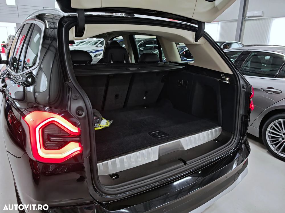 BMW X3 xDrive30e AT PHEV - 37