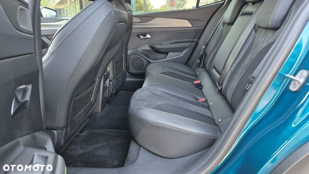 Peugeot 408 - 10