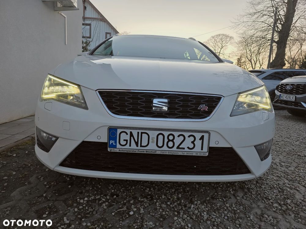 Seat Leon 2.0 TDI DPF Ecomotive DSG FR - 17