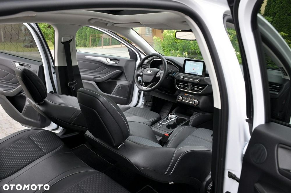 Ford Focus - 24