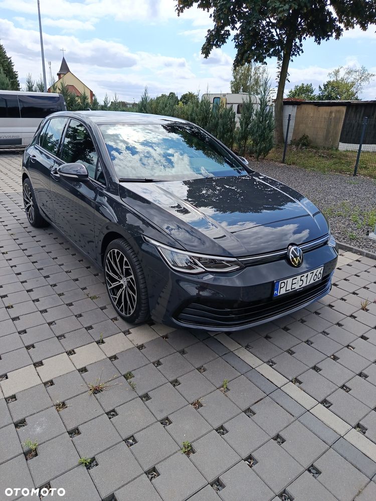 Volkswagen Golf - 1