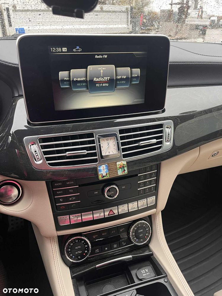 Mercedes-Benz CLS 350 d 4-Matic - 11