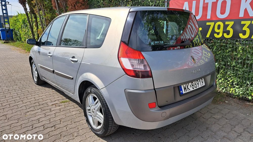 Renault Grand Scenic - 23