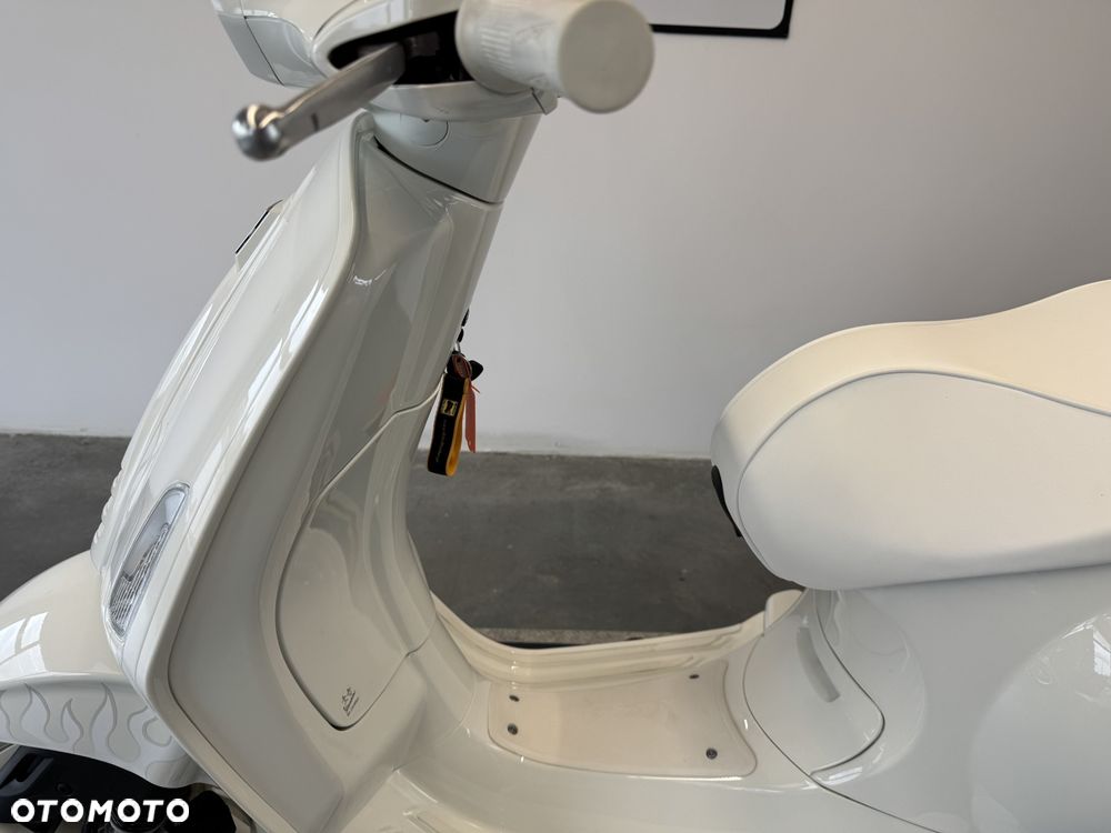 Piaggio Vespa - 22
