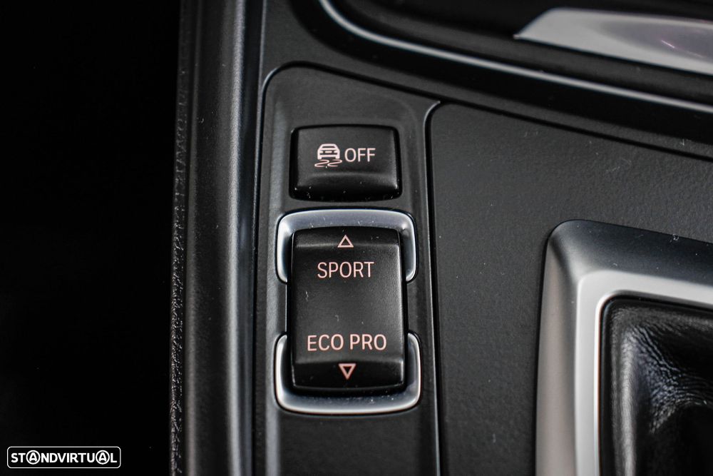 BMW 320 d Auto Pack M - 54