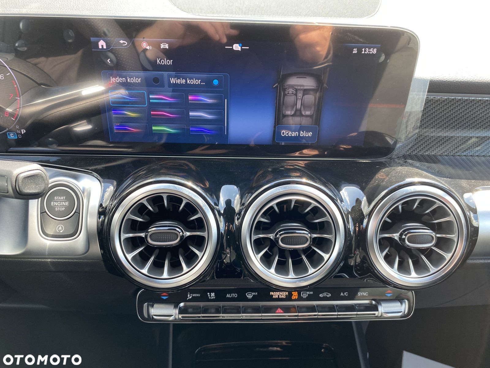Mercedes-Benz GLB - 16