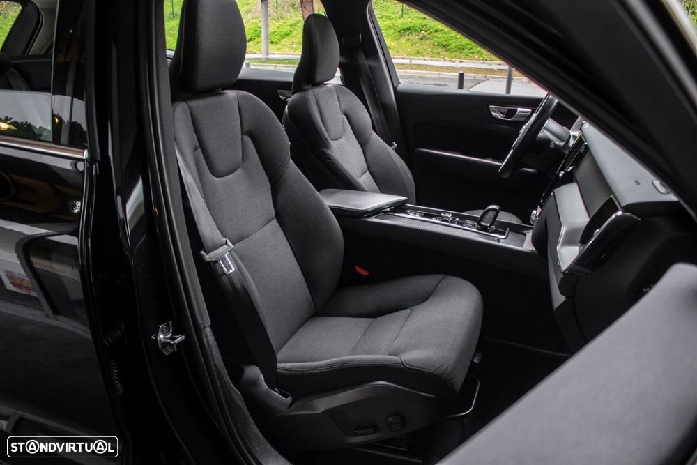 Volvo XC 60 T6 AWD Essential - 28