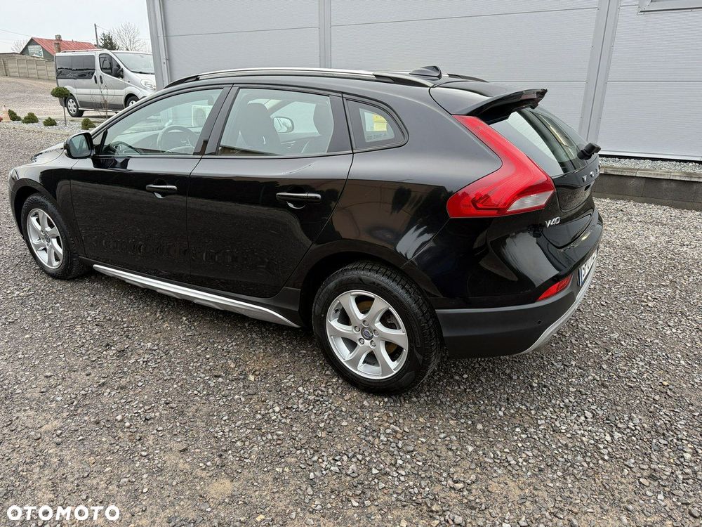 Volvo V40 Cross Country - 8