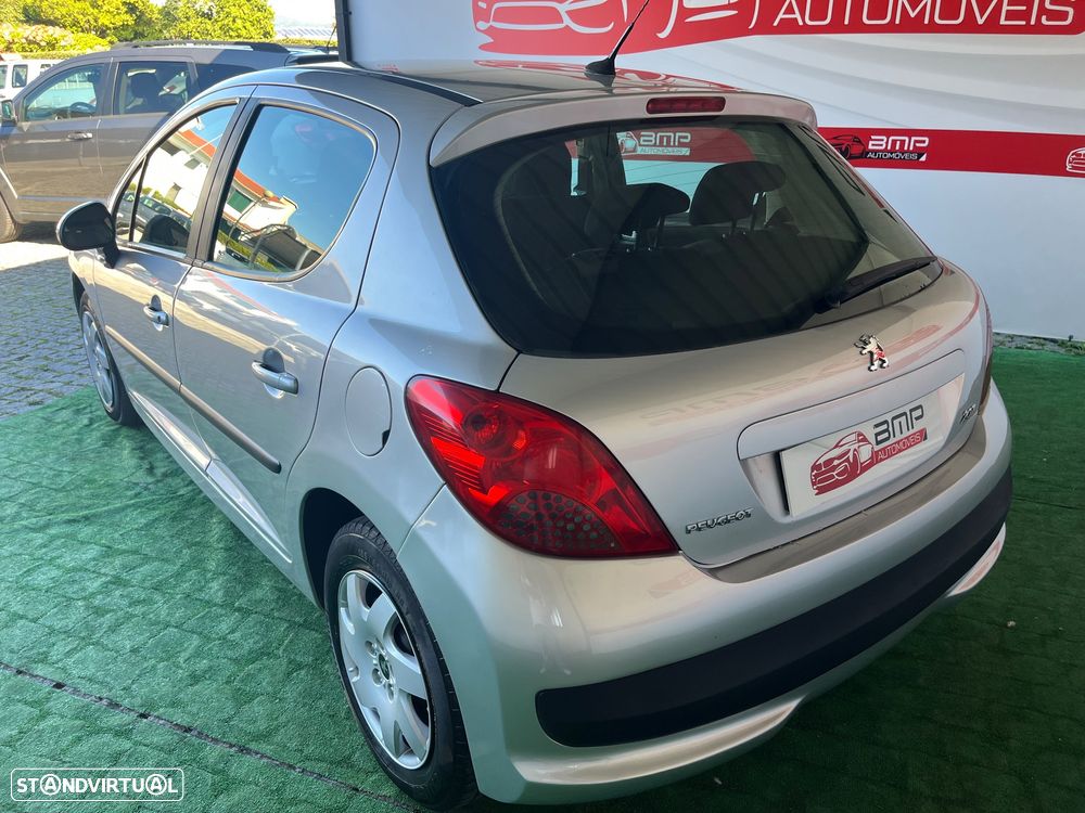 Peugeot 207 1.4 HDi Urban - 8