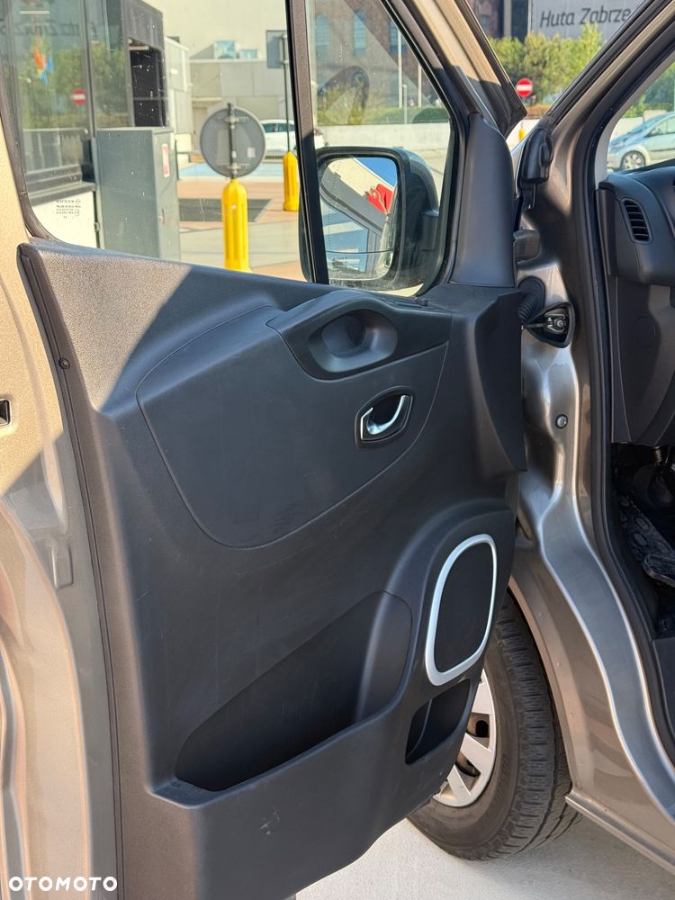Renault Trafic ENERGY Grand Combi Life - 24