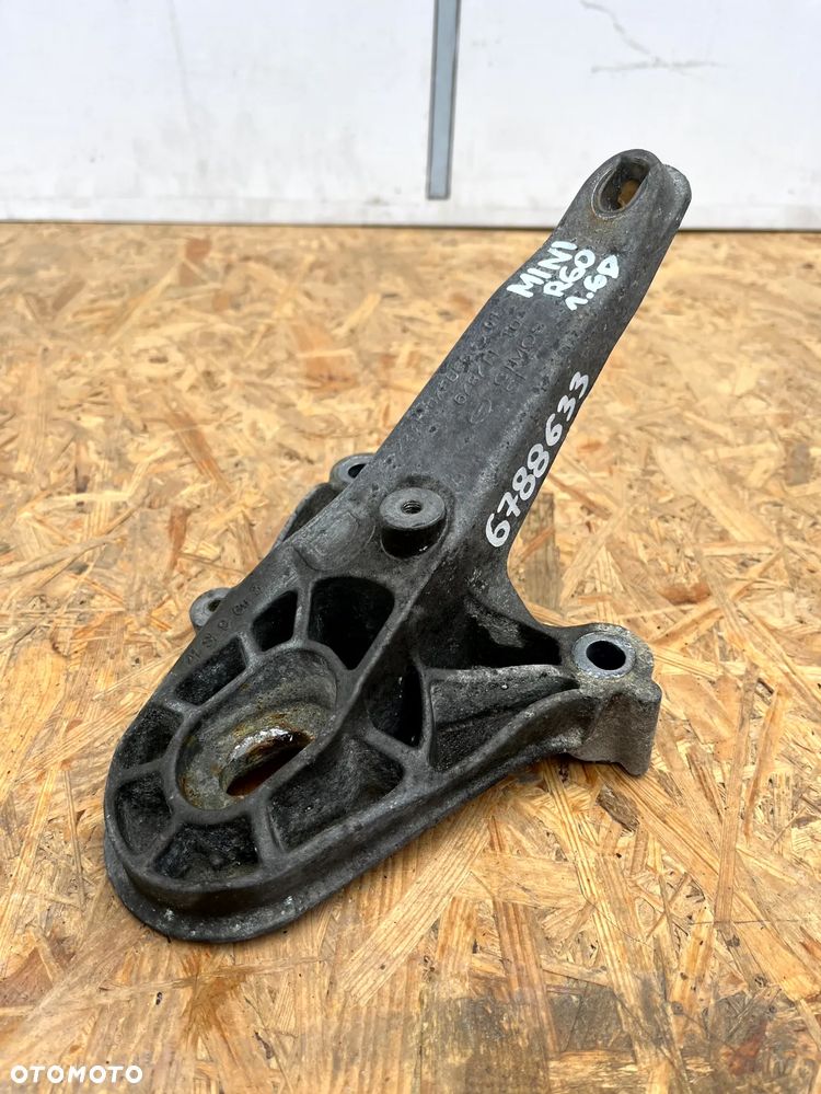 MINI COOPER R56 R60 R61 1.6D 112KM ŁAPA UCHWYT MOCOWANIE WSPORNIK SILNIKA 6788663