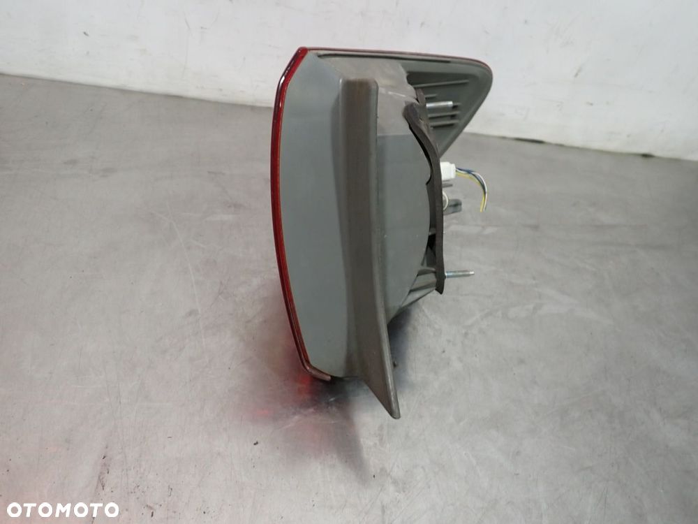 LAMPA LEWA TYLNA TOYOTA COROLLA E15 - 6