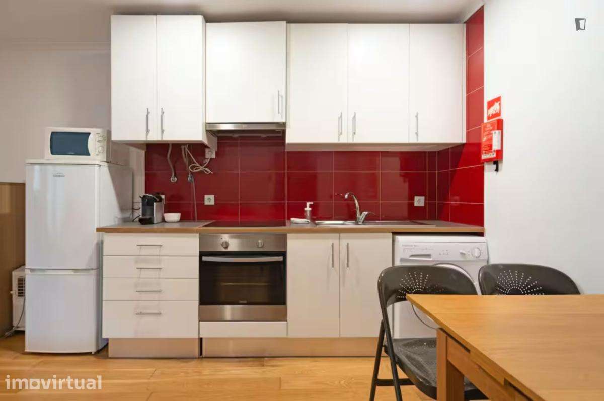 Apartamento com 1 quartos - localizado em Intendente Lisbon - Grande imagem: 4/10