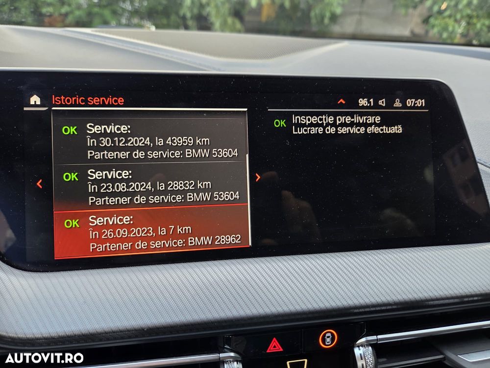 BMW 1 Series 2023 — imagine 19