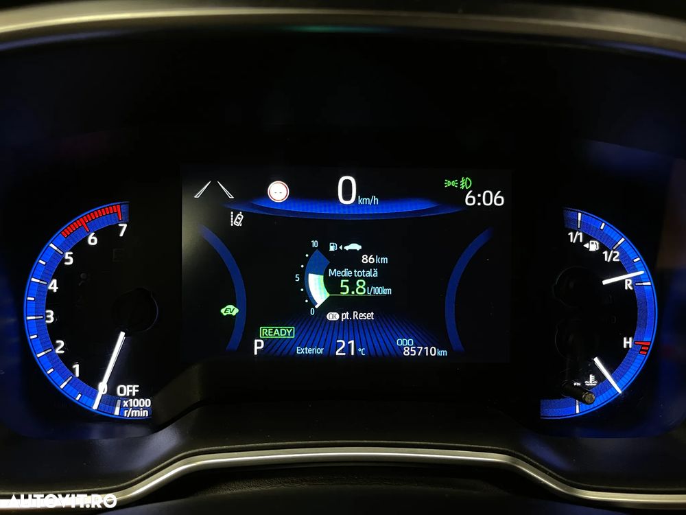 Toyota Corolla 1.8 HSD Exclusive - 32