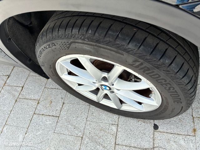 BMW X1 16 d sDrive Advantage - 37