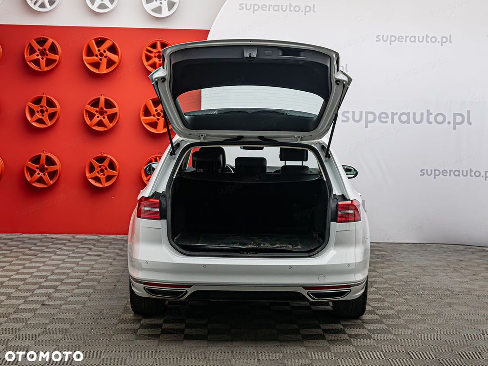 Volkswagen Passat - 29