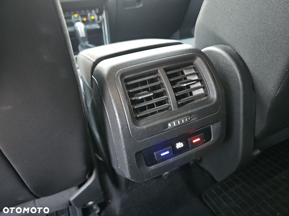 Volkswagen Touran 2.0 TDI BMT Highline DSG - 20