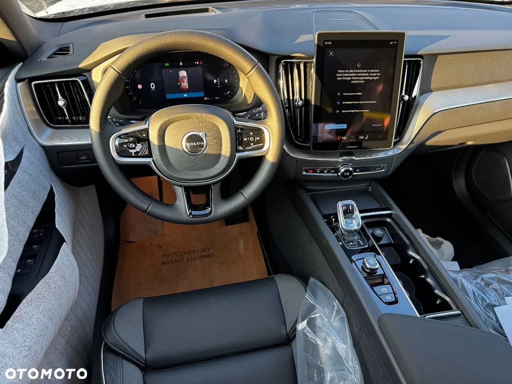 Volvo XC 60 B5 B AWD Plus Black Edition - 17