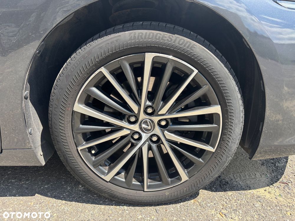 Lexus ES 300h Business Edition - 37